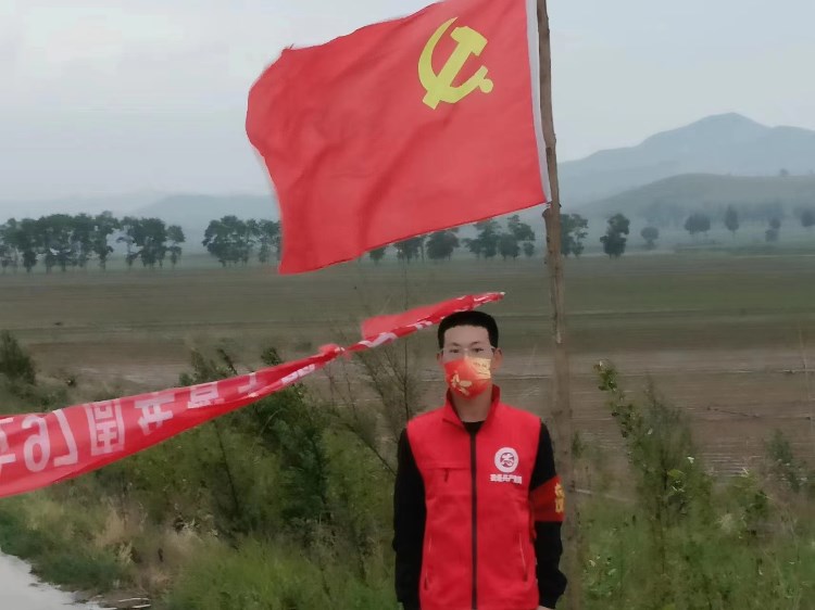 胡俊男1.jpg